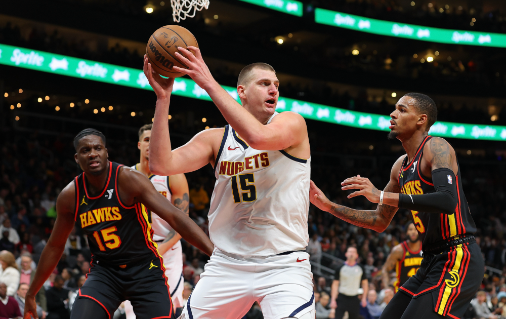 NBA-爱德华兹三分绝杀掘金，森林狼终结对手14连胜登顶西部引热议